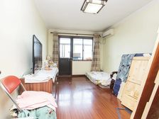 石油大院青年园内 西南向 3室1厅 有电梯 中高层 采光好