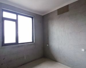 蓝城蘭园 142.08平3居 南北向毛坯 随时签约