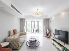 星湖花园,电梯洋房边户转角飘窗,全新装修,急卖!