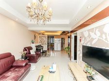 精装修,送露台,拎包入住,看房方便