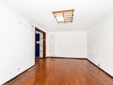 电梯 正规三室 空置看房方便有钥匙