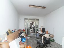 新嘉商场旁,典藏板式两居,中间楼层花园位置,急急急