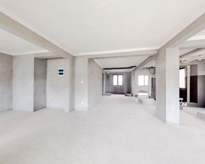 次新小区,满五唯一,东首大三房,全新白胚可做婚房