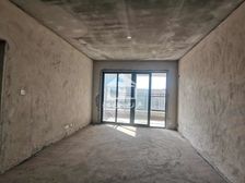 凤翔台4房2厅毛坯210万