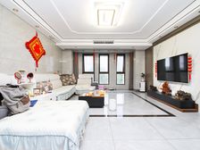 高铁站对面,建业龙城东区精装四居室,价位可谈,看房方便