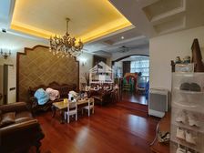 凤岭北精装别墅 南向7室262平满二480万