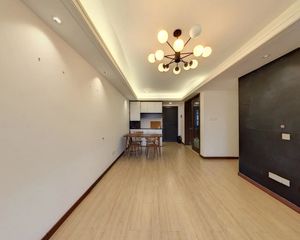 万科都心里 三开间 朝南 采光好 户型方正