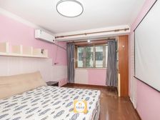 此房业主诚意出售 双南全明户型!电梯采光视野好!小区环境舒适