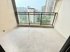 朝小旁!!!房东含泪出售 大横厅4房洋房、 宽敞大阳台