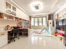 澳韵花园此房为精装修,家具家电全齐拎包入住看房随时满二年省税