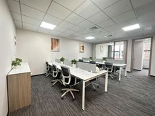 12、4号线大连路|独立空调户型方正|精装拎包入住|99平起