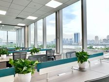 杨浦东外滩!现房86-800平精装修可选!拎包入住!地铁口