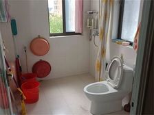 东方明珠四村 3房 10000.0 南北通透,三证齐全,满两年