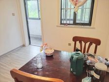 鹊桥小区一村2房南精装真实好房