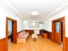 凤凰街沧本振华直属中间楼层三房南北通透采光佳带车库车位近地铁