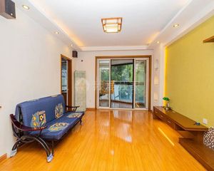 天阳美林湾北区,南北通透三室两卫,一梯一户,附带独立储物间。