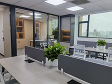 88平米高区电梯口2房间8隔断精装修带家具M3.4.7镇坪路