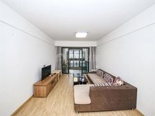 不靠马路+中间楼层+有二次装修+看房方便+诚意出售