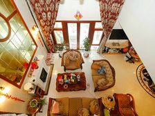 (保利会所交易中心)挑空客厅 三间朝南卧室 绿地350平