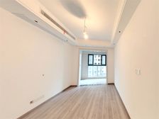 清荷苑 毛坯两房 楼层不高 一次未住!