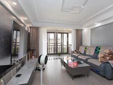 繁华地段,新式里弄,居家装修,房型正气,主卧朝南