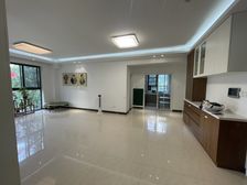 九五花园 4室2厅 南 精装