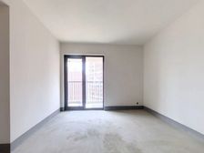 江景房 纯毛坯房 三室两厅两卫 高楼层,房东急用钱,好房子