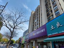 (房东亏本急售)青林湾转角水果店,棒的展示面,价格也很实惠