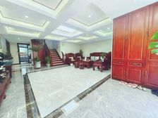 恒信茉莉公馆4室3厅豪华装修一楼带院子