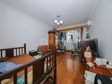 楼层好 近临沂新村站600m 满五仅一套 房东诚售 可谈