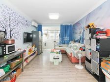 进地铁新德公寓一梯两户,环境优美,诚意出售业主急售拎包入住