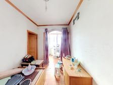 此房满五,东首边套非顶楼,户型方正,全亮间