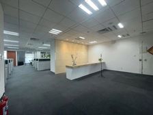 大连路商圈!独立空调!超高得房率!正对电梯!交通便利!地铁口