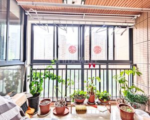 建业高尔夫花园朝向南北152平精装4居