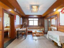 品质军官家属小区,近地铁口,中间楼层全明三房