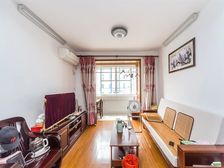 新上彩香 全明户型 二楼 保养很好两房 房东诚心出售