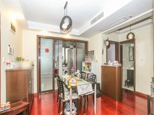 单独委托,精装全送,中层,花园位置,本月必卖两房,诚意出售!