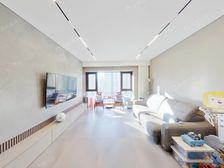 南北通透大四居,中高楼层,一梯一户,花园洋房。