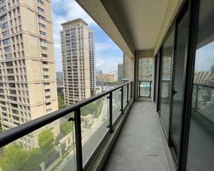 急卖边间,136平3室 市府路 27中