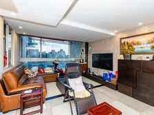 徐家汇公园旁+满五唯.一 带一个固定车位+景观视野极好