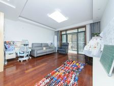 多层底楼带大院子,南北通透精装修拎包入住,满五维一无稅