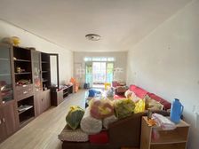 景江苑四楼带阁楼,原始动迁税少,视野开阔,方便看房,诚意出售