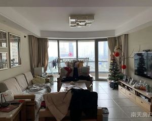皇冠花园一期4室2厅2卫南朝向430.0万元/套出售
