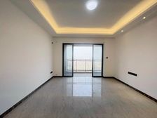 送车位!满五 临 房龄新 精装可拎包入住 双卫生间