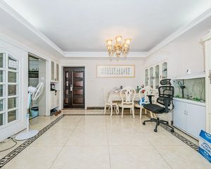 商品房 采光好 精装修 交通便利 配套成熟