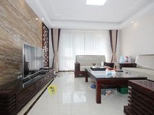 东方郡西区,100万中式精装,东边套大5房,保养好户型正,