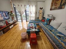 精装 134平 电梯房 3室 朝向东 楼层好 视野无遮挡