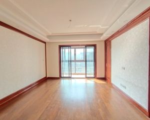 美的公园天下4室2厅2卫南朝向560.0万元/套出售