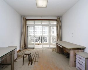 文泽地铁口顶跃,带露台,品质好周边配套齐全