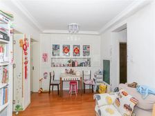 双南厅带大窗,2楼,精装修拎包入住,业主诚心出售,看中可以谈